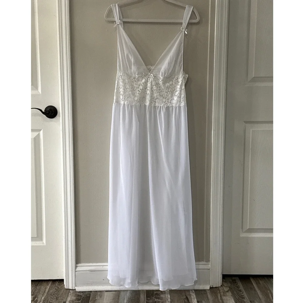 Vintage Vertigineux Sheer Lace Chiffon Nightgown White Bridal Coquette Fairycore